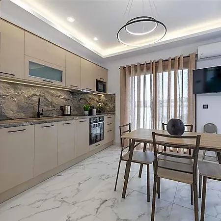 Valianos - Luxury