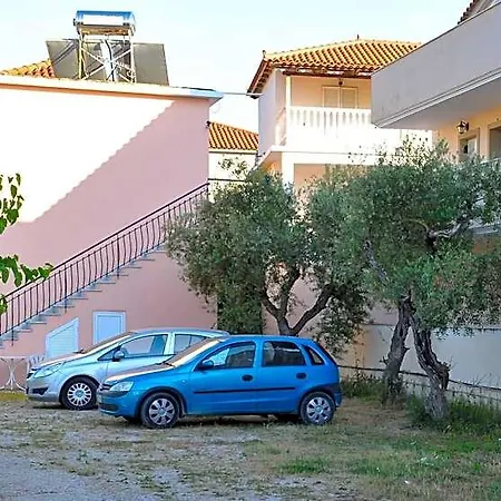 Valianos - Luxury 3*
